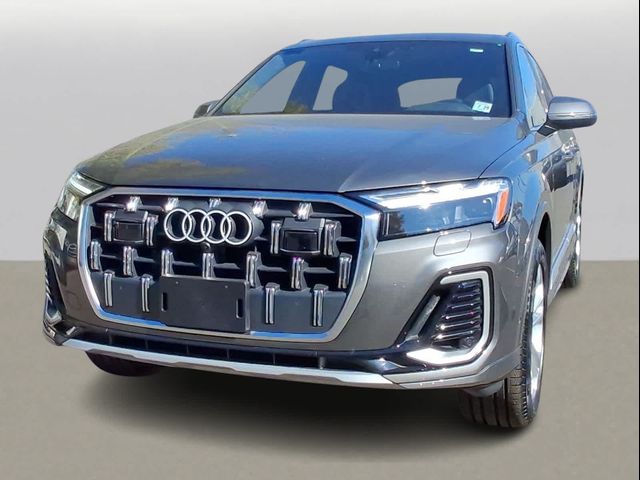 2025 Audi Q7 Premium