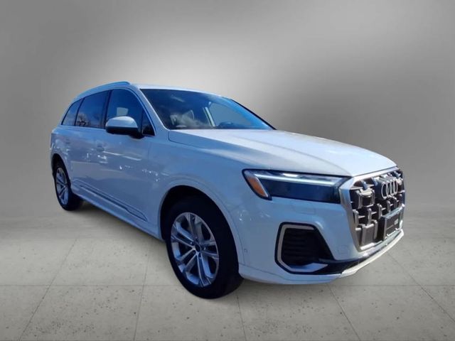 2025 Audi Q7 Premium