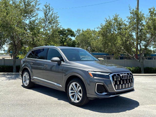 2025 Audi Q7 Premium