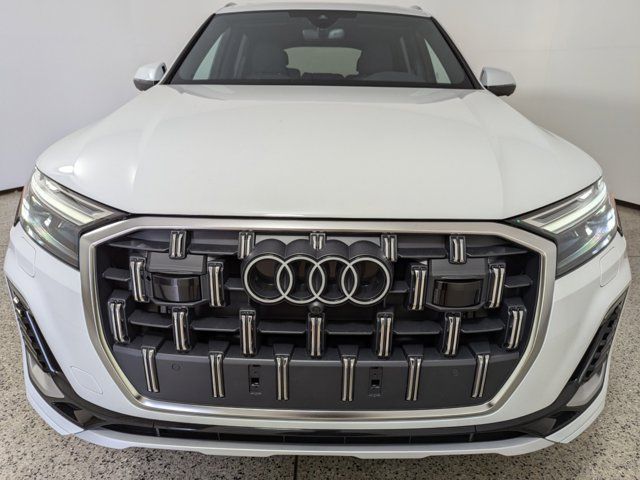 2025 Audi Q7 Premium