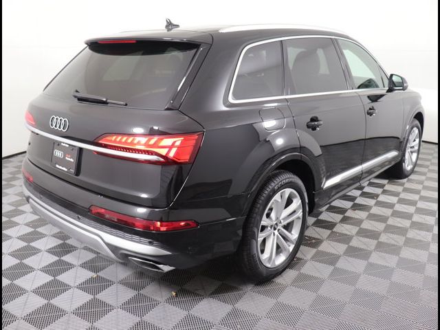 2025 Audi Q7 Premium