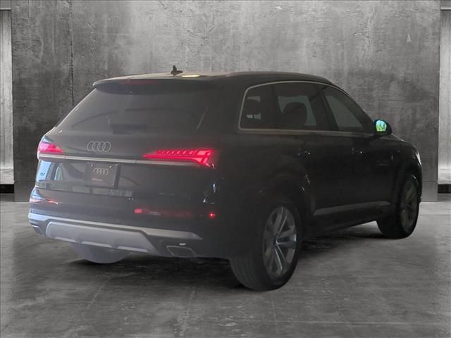 2025 Audi Q7 Premium