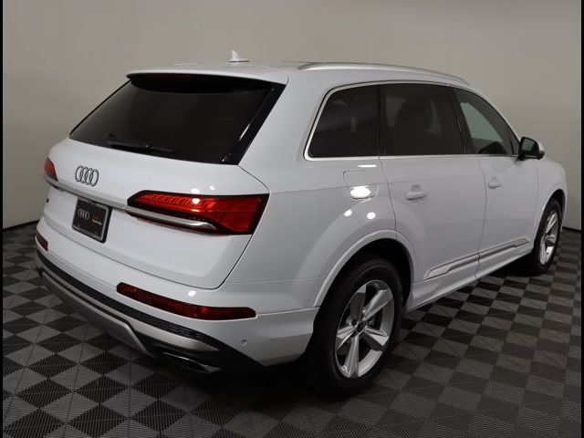 2025 Audi Q7 Premium