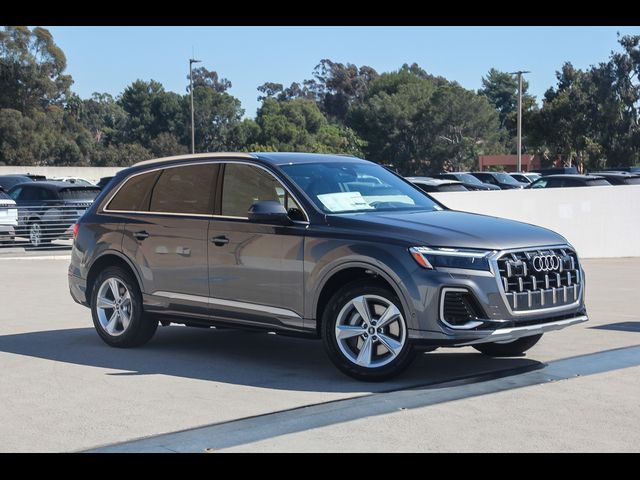 2025 Audi Q7 Premium