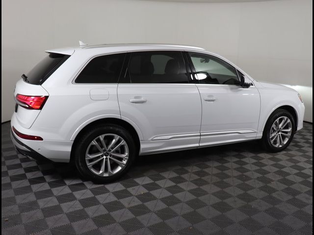 2025 Audi Q7 Premium