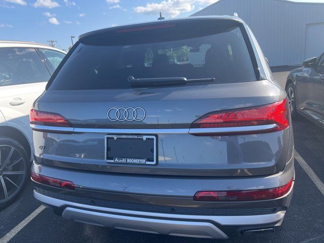 2025 Audi Q7 Premium