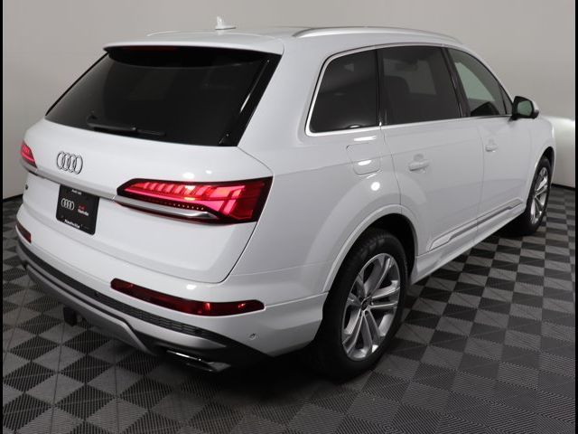 2025 Audi Q7 Premium