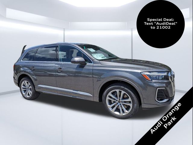 2025 Audi Q7 Premium