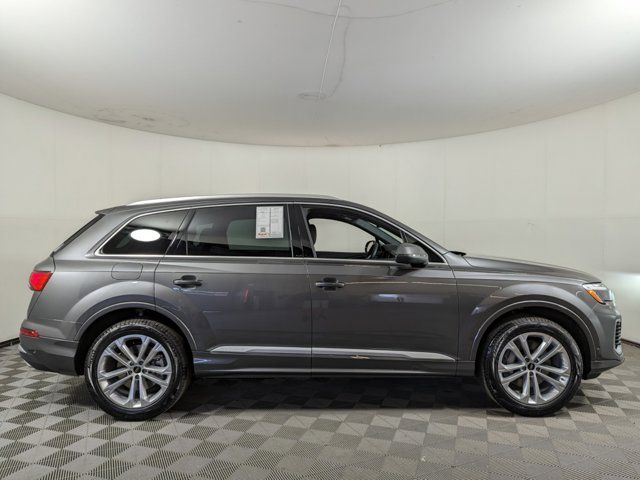 2025 Audi Q7 Premium