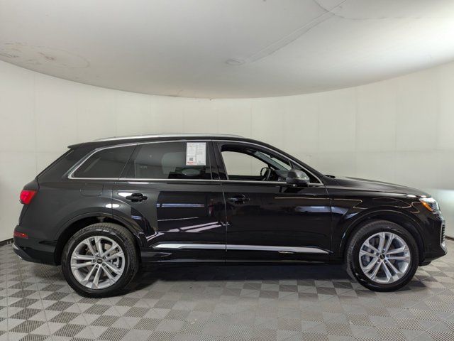 2025 Audi Q7 Premium