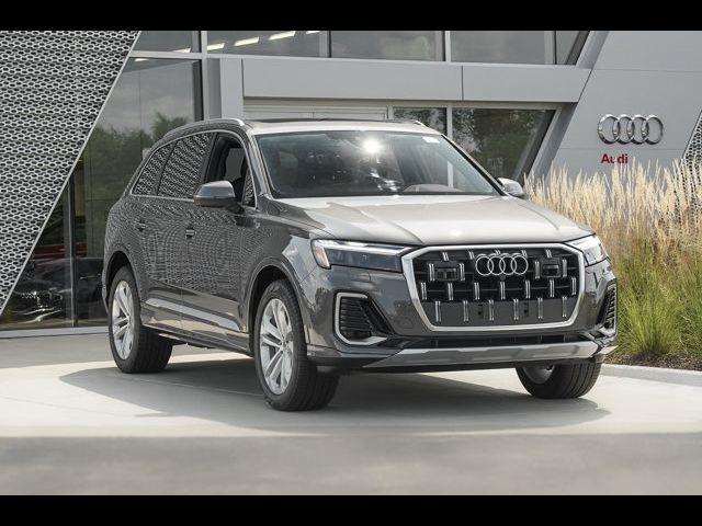 2025 Audi Q7 Premium