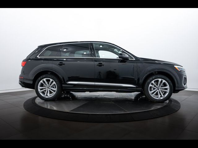 2025 Audi Q7 Premium