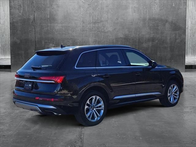 2025 Audi Q7 Premium