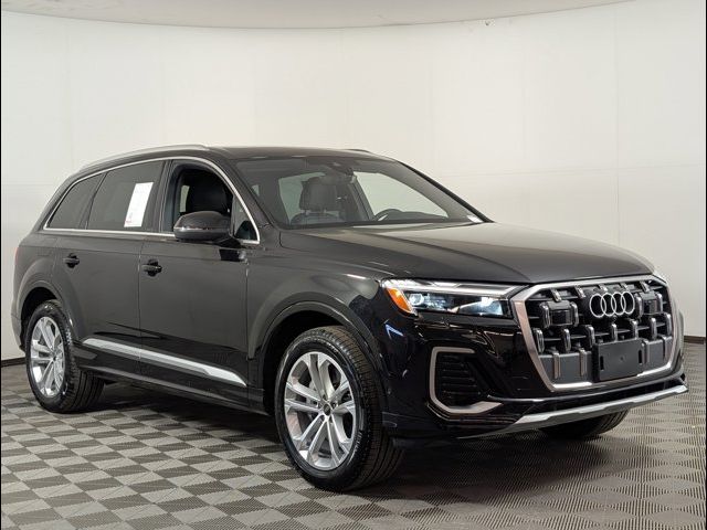 2025 Audi Q7 Premium