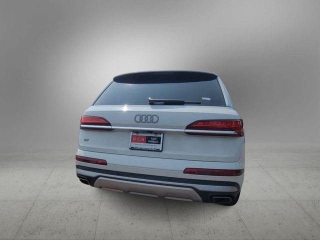 2025 Audi Q7 Premium