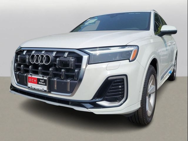 2025 Audi Q7 Premium