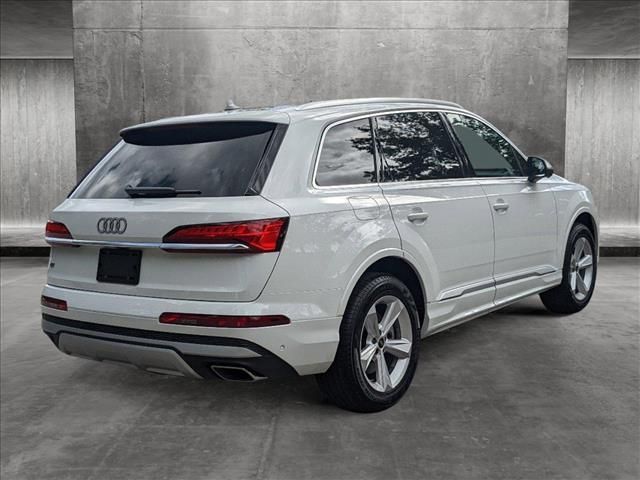 2025 Audi Q7 Premium