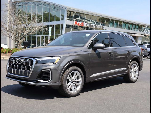 2025 Audi Q7 Premium