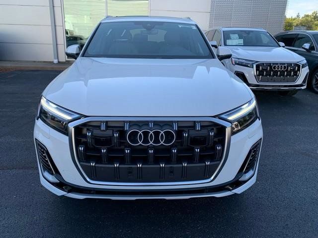 2025 Audi Q7 Premium