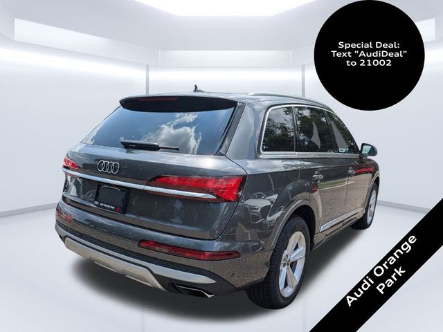 2025 Audi Q7 Premium