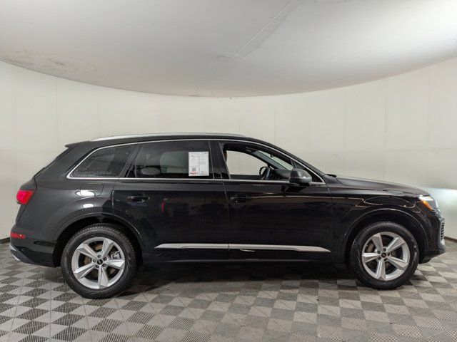 2025 Audi Q7 Premium