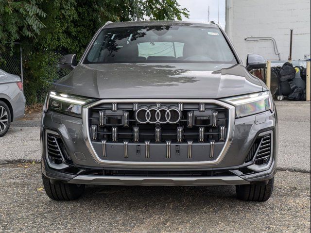 2025 Audi Q7 Premium