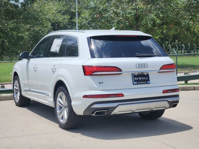 2025 Audi Q7 Premium