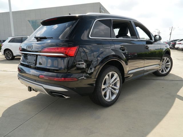 2025 Audi Q7 Premium