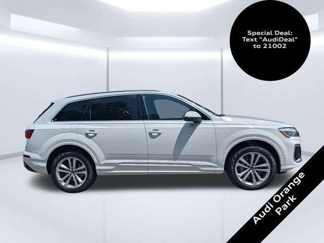 2025 Audi Q7 Premium