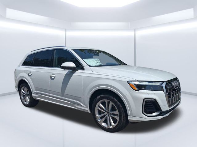 2025 Audi Q7 Premium