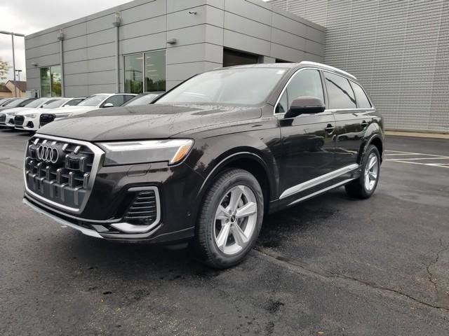 2025 Audi Q7 Premium