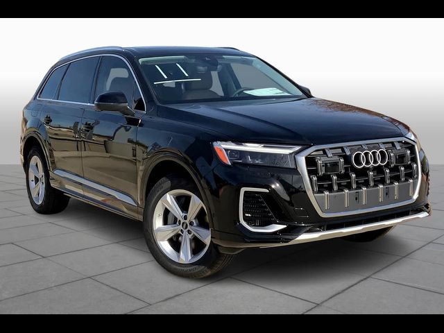 2025 Audi Q7 Premium