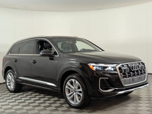 2025 Audi Q7 Premium