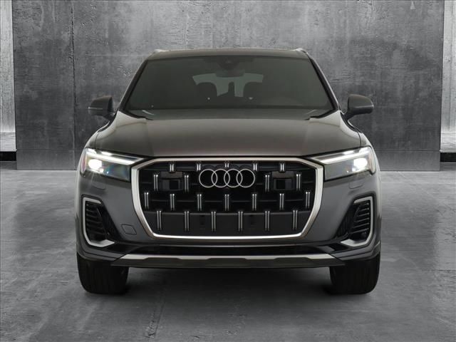 2025 Audi Q7 Premium