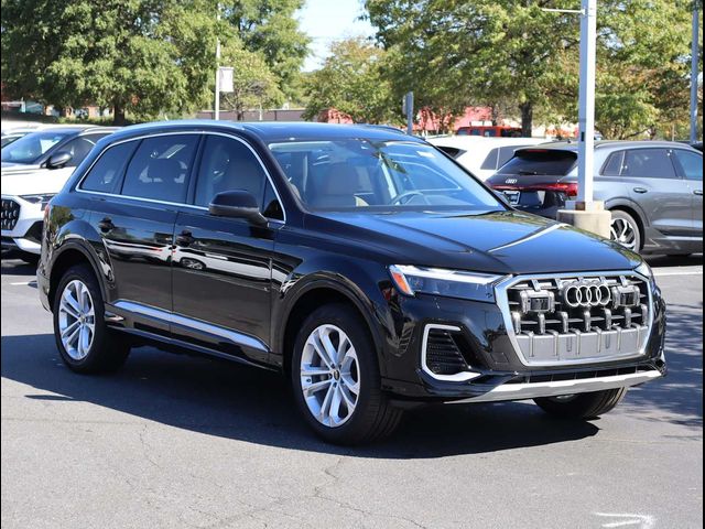 2025 Audi Q7 Premium