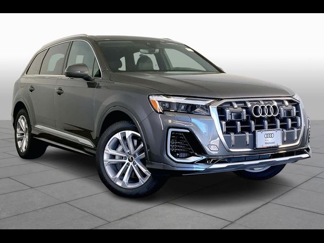 2025 Audi Q7 Premium