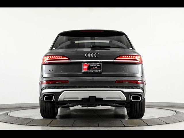 2025 Audi Q7 Premium