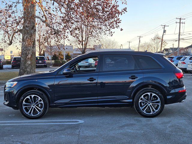 2025 Audi Q7 Premium Plus