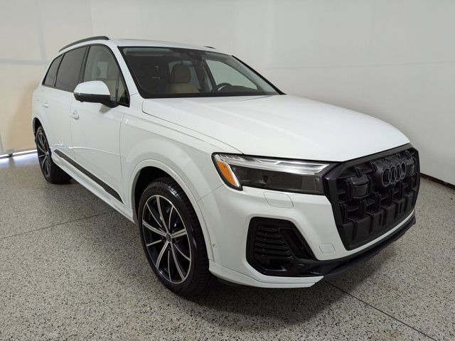 2025 Audi Q7 Premium Plus