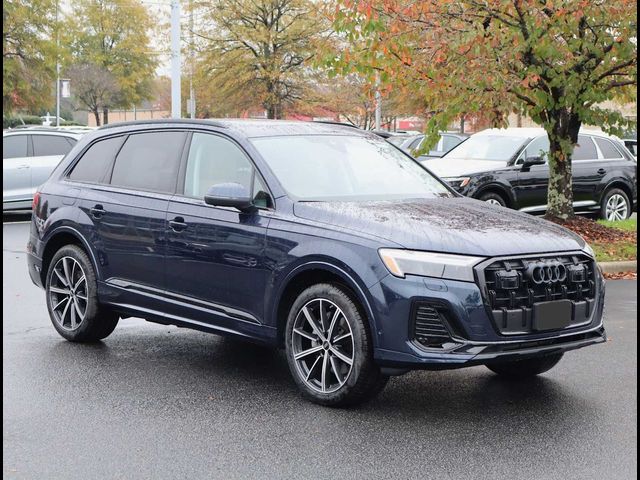 2025 Audi Q7 Premium Plus