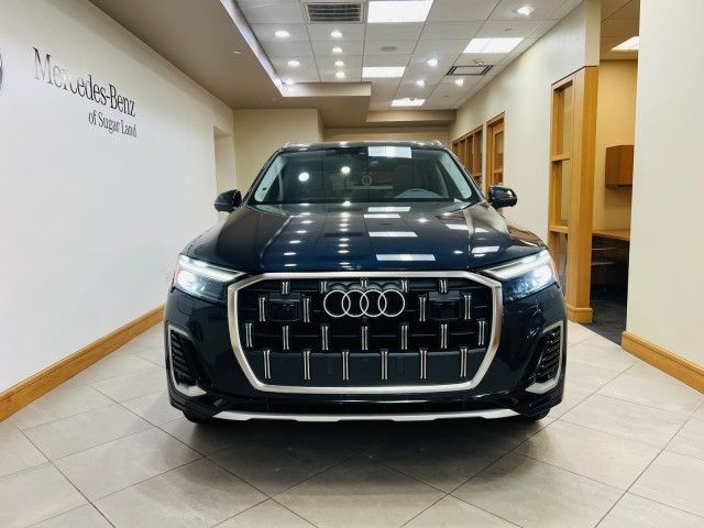 2025 Audi Q7 Premium Plus