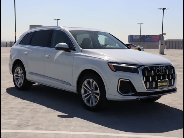 2025 Audi Q7 Premium Plus