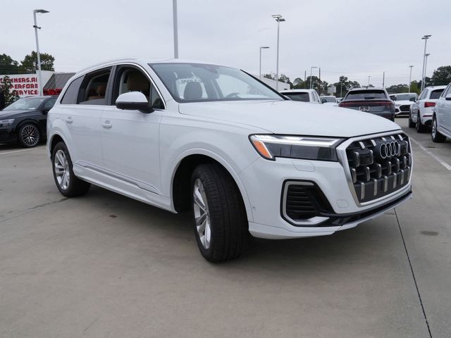 2025 Audi Q7 Premium Plus