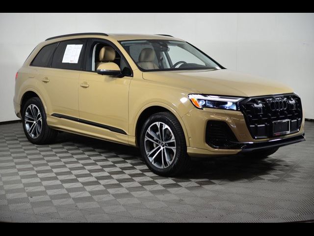 2025 Audi Q7 Premium Plus