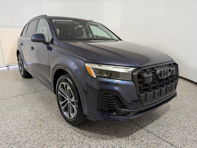 2025 Audi Q7 Premium Plus