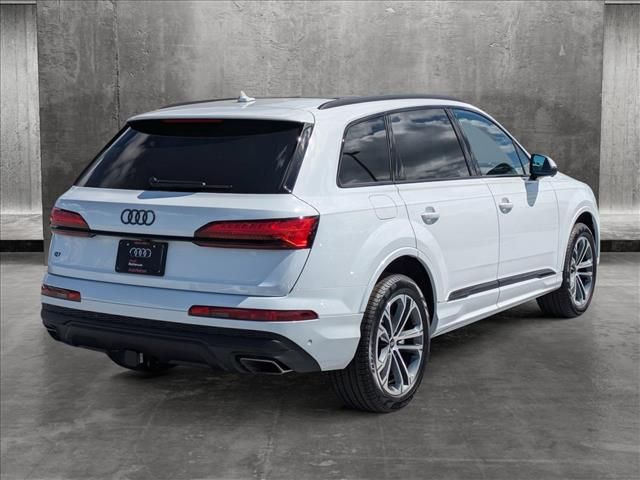 2025 Audi Q7 Premium Plus