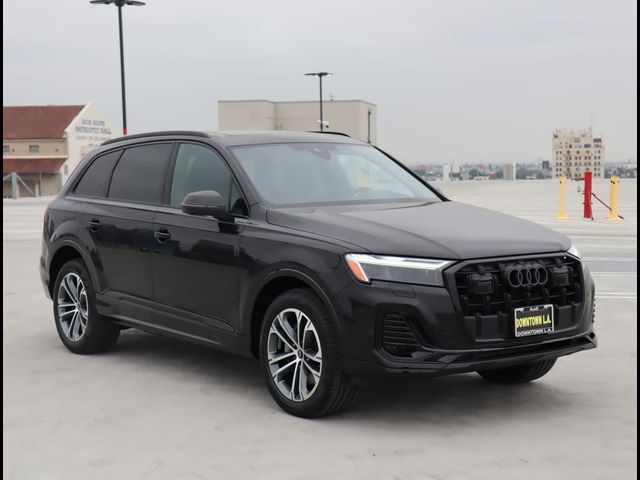 2025 Audi Q7 Premium Plus