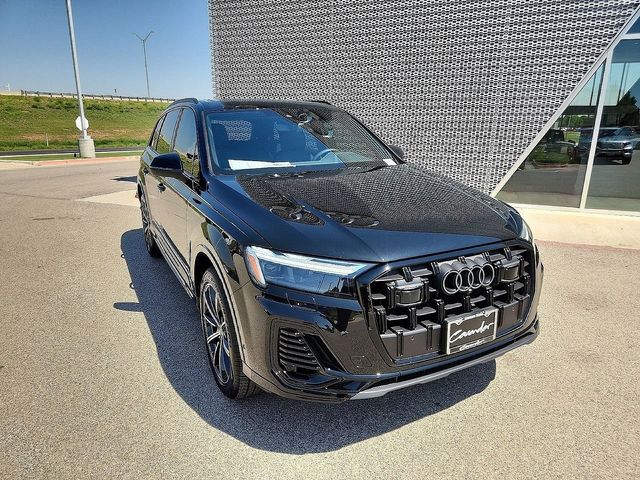 2025 Audi Q7 Premium Plus