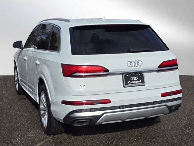 2025 Audi Q7 Premium Plus