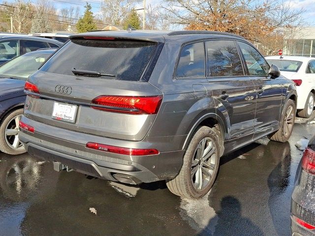 2025 Audi Q7 Premium Plus